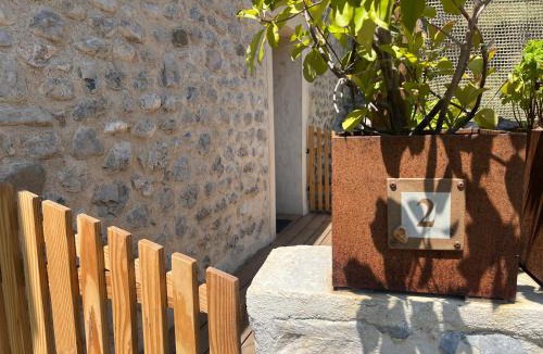 La Celle-sous-Gouzon Apartment | Appartement coeur de Drôme, Métairie la Faurie 2