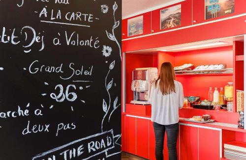 Saint-Cergues Hotel | hotelF1 Annemasse Hotel Renove