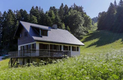 Saint-Pierre-de-Chartreuse Ski Chalet | Le Balcon des Essarts a family chalet with views of the Grand Som