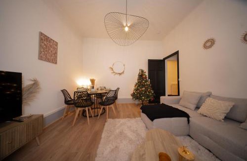 Chambery Apartment | L'Élégance - Cozy & Parking