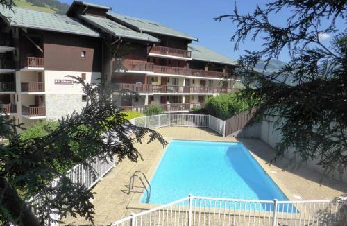 Areches Apartment | Duplex cosy et spacieux avec piscine et balcon proche des pistes pour 4-5 personnes à Arêches-Beaufort - FR-1-342-171