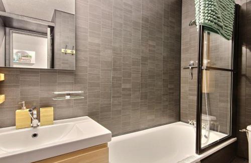 Plagne Centre Apartment | Studio cabine rénové 3/4 pers. à Plagne Centre - FR-1-455-68