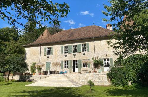 Montanges House | Domaine du Très-Haut - Château de Montanges