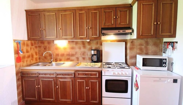 Gite Arpajon-sur-Cère, 2 bedrooms, 4 persons