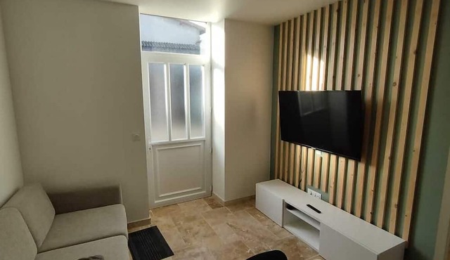 Appartement Lumineux en Rdc, Pour Séjour Touristique ou Professionnel